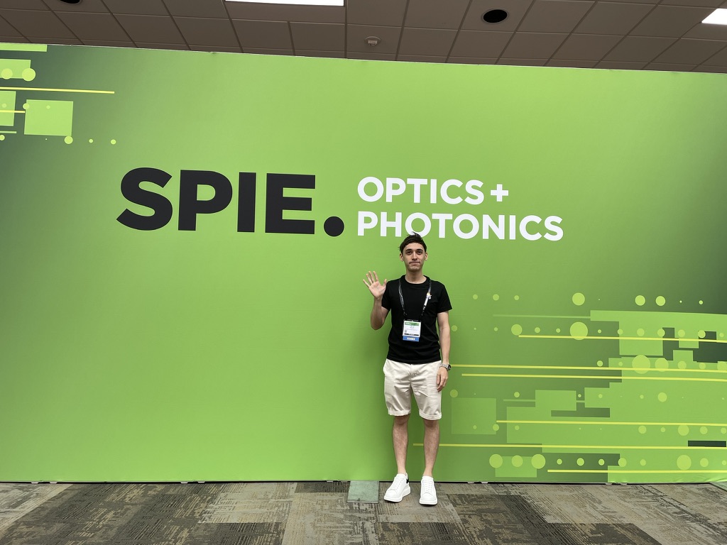 Trevon and Jay attend SPIE Optics and Photonics 2022!~